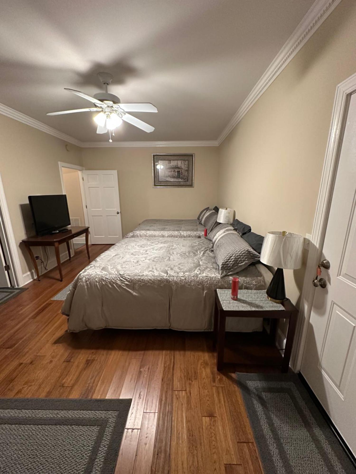 Moorefield Suites Greensboro East McLeansville ภายนอก รูปภาพ